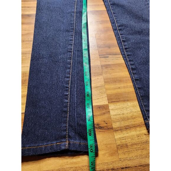 Almost Famous Juniors Jeans/jeggings Size 5 Dark Wash - Picture 3 of 10